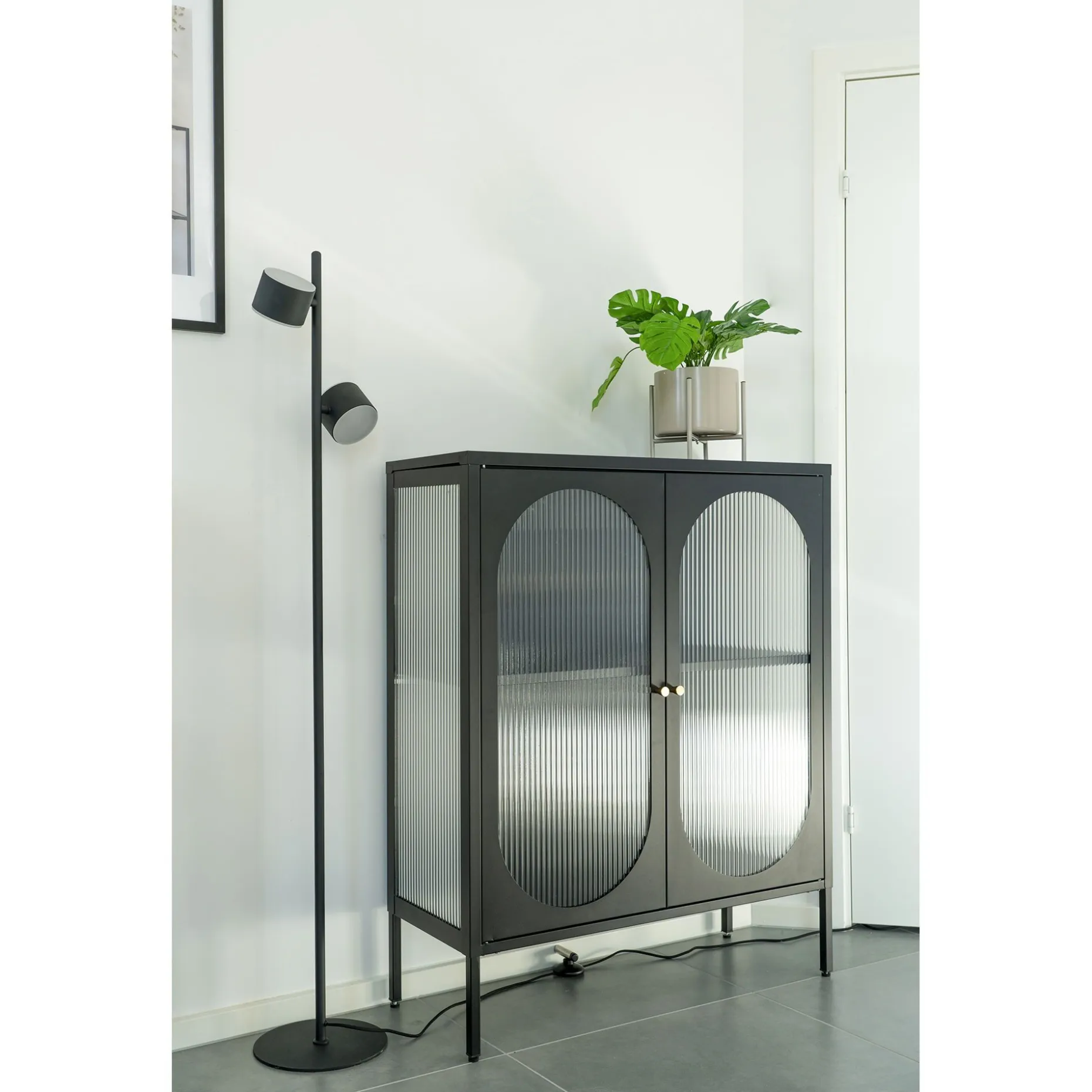Adelaide Schwarzer Vitrinenschrank 90x35x110 cm