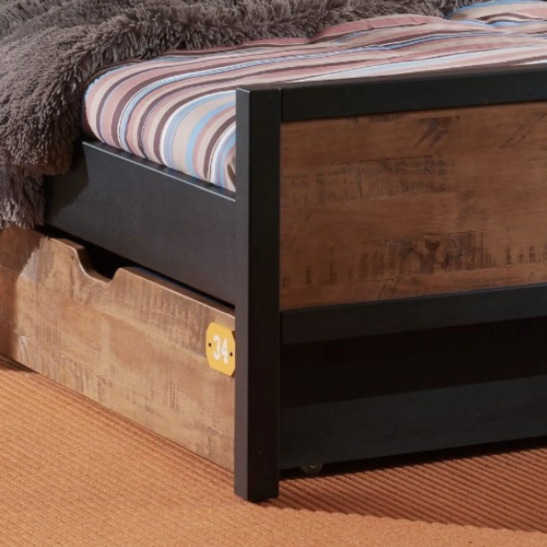 AlexKinderzimmer : Bett 90x200cm Bettschublade, Nachttisch - Kiefernholz