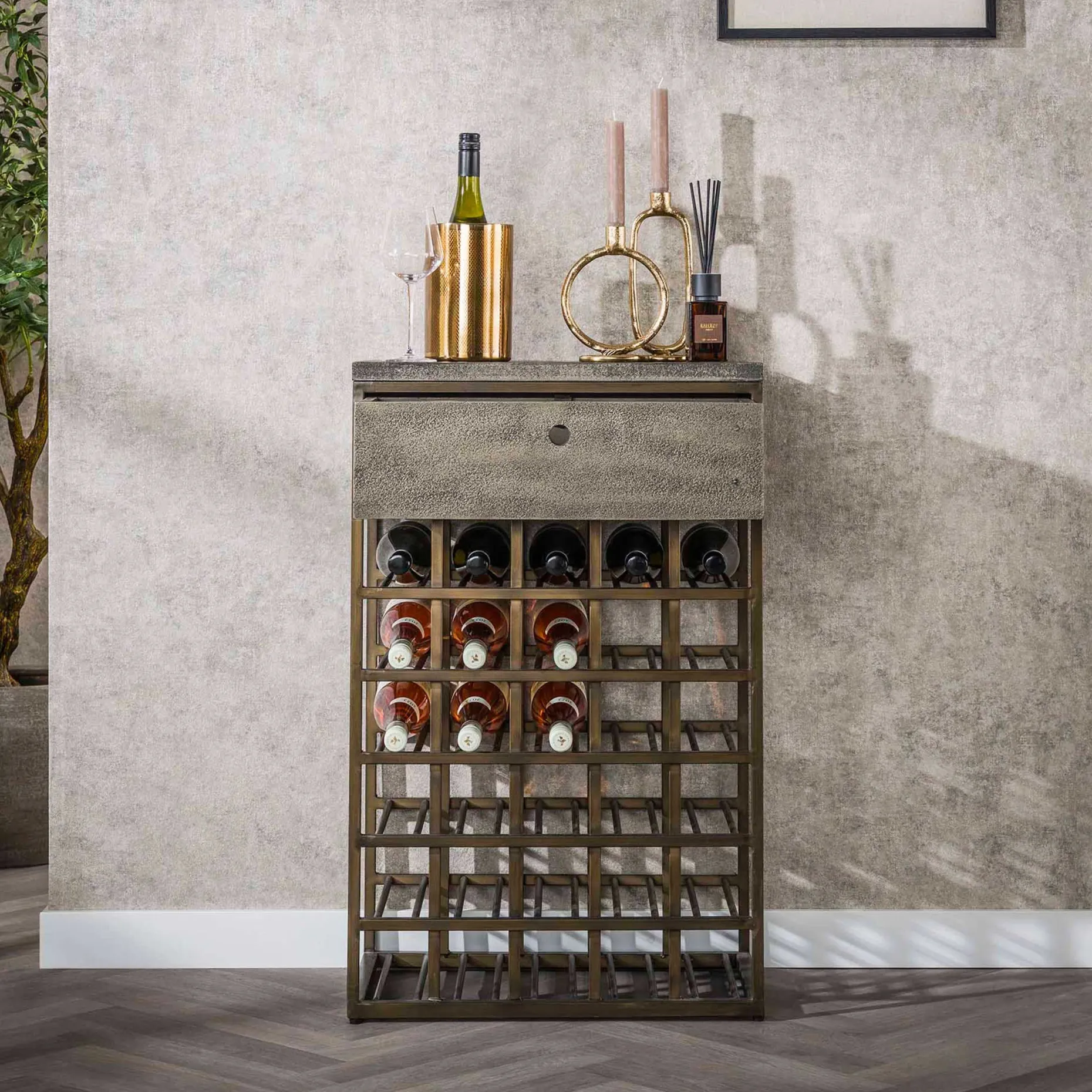 Artisan Ferro Weinschrank mit Schublade in Antique Bronze