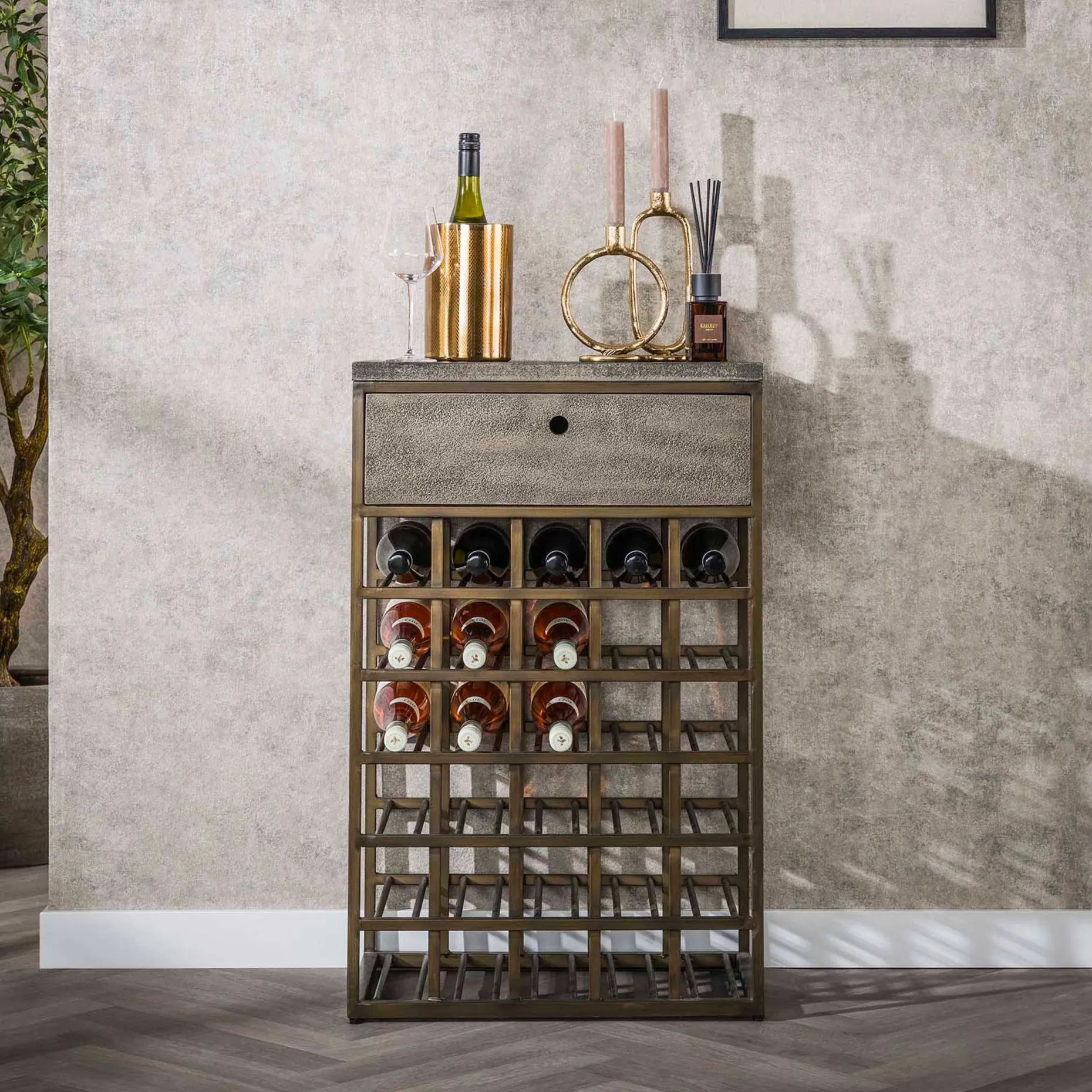 Artisan Ferro Weinschrank mit Schublade in Antique Bronze