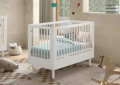 Babyzimmer Forrest: Babybett 60x120cm, Kommode mit Windelregal - Weißbuche