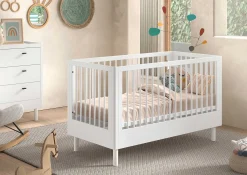 Babyzimmer Forrest: Babybett 70x140cm, Kommode mit Windelregal - Weißbuche