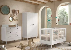 Babyzimmer Forrest: Babybett 70x140cm, Kommode mit Windelregal, Kleiderschrank - Weißbuche