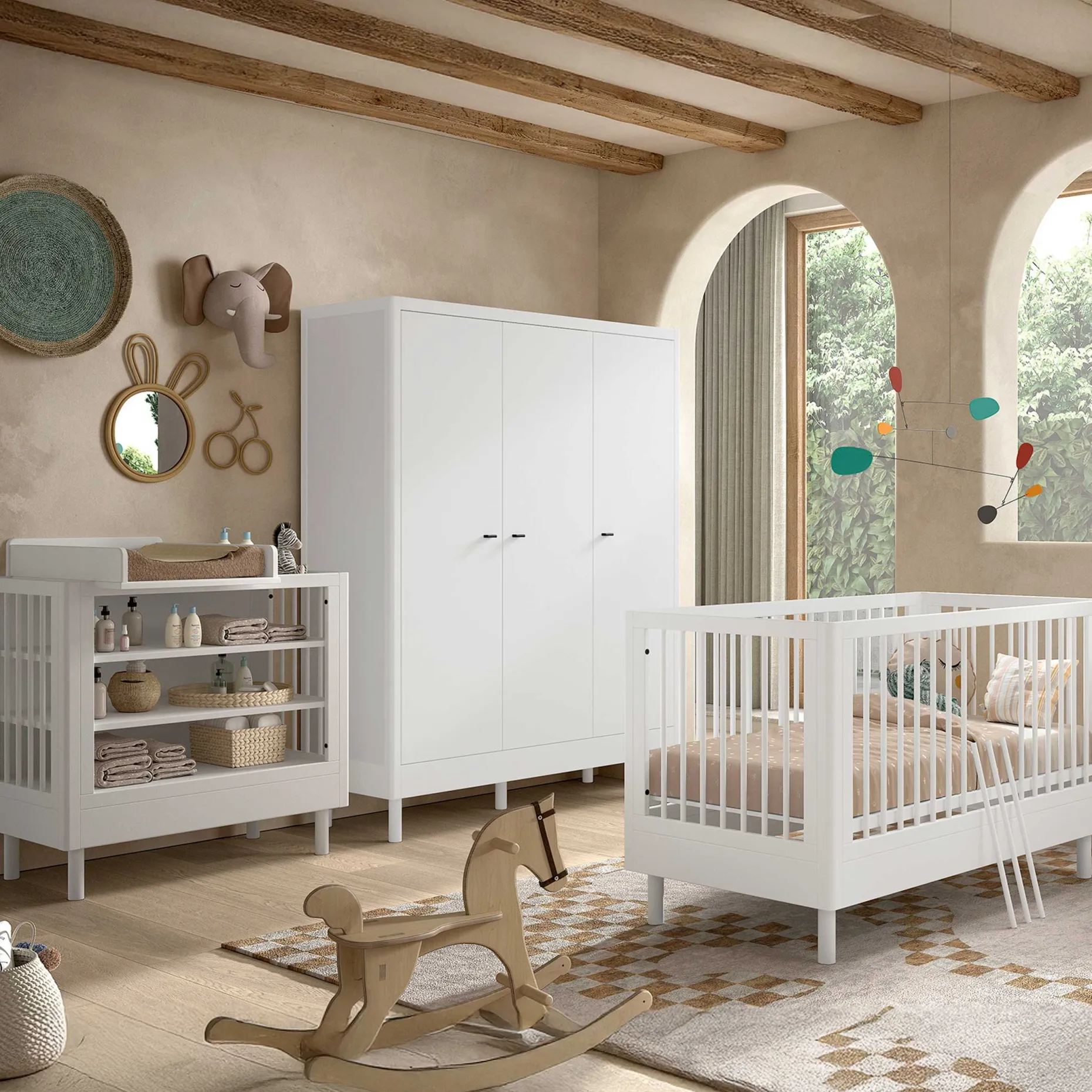 Babyzimmer Forrest: Babybett 70x140cm, Wickeltisch mit Wickelbrett, Kleiderschrank - Weißbuche