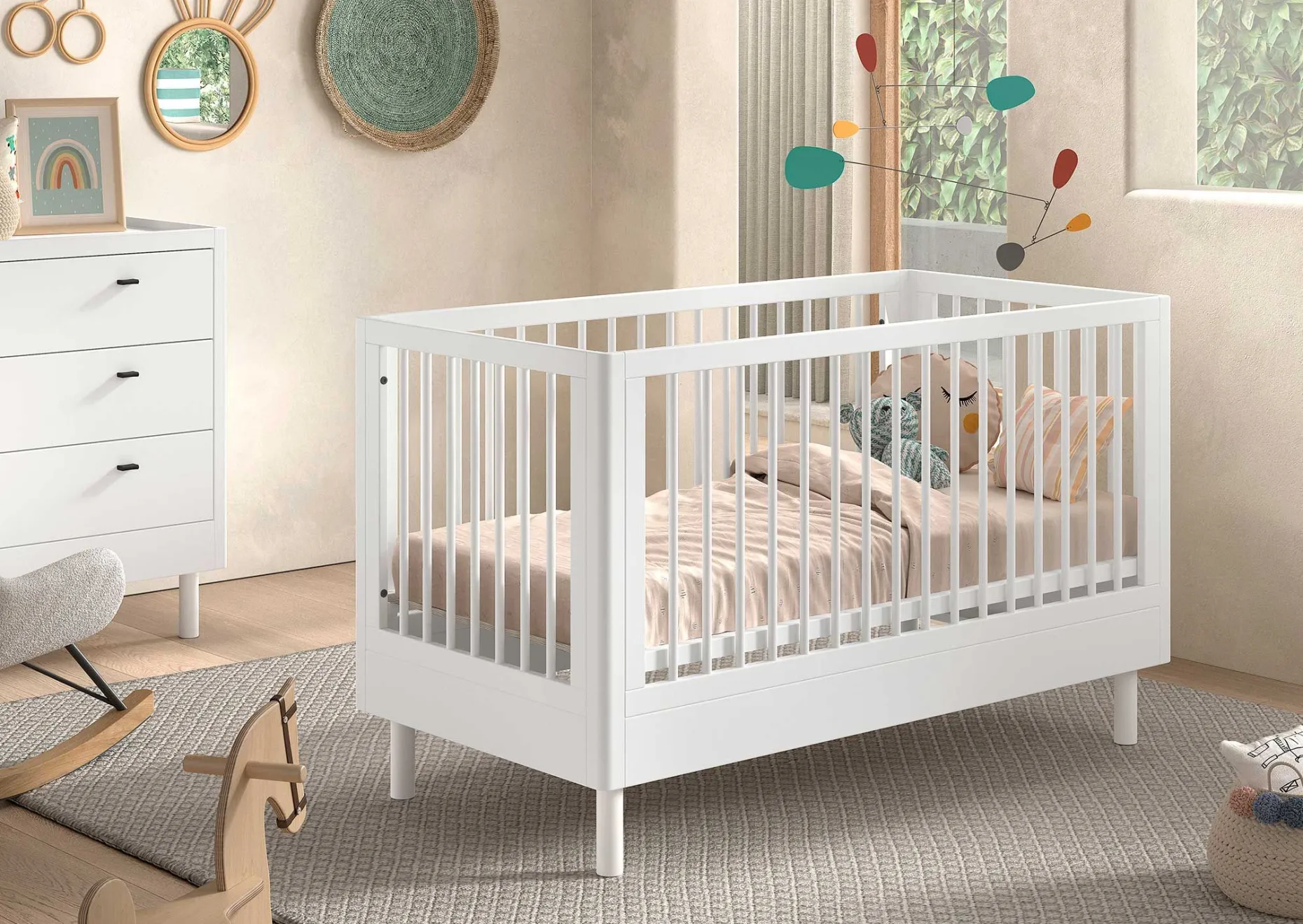 Babyzimmer Forrest: Babybett 70x140cm, Wickeltisch mit Wickelbrett, Kleiderschrank - Weißbuche