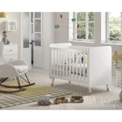 Kinder Vipack Babyzimmer-Set Billy - Zweitüriger Kleiderschrank, Kommode, Wickeltisch & Babybett - MDF/