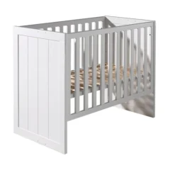 Kinder Vipack Babyzimmer-Set Erik - Dreitüriger Kleiderschrank, Kommode, Wickeltisch & Kinderbett - MDF/