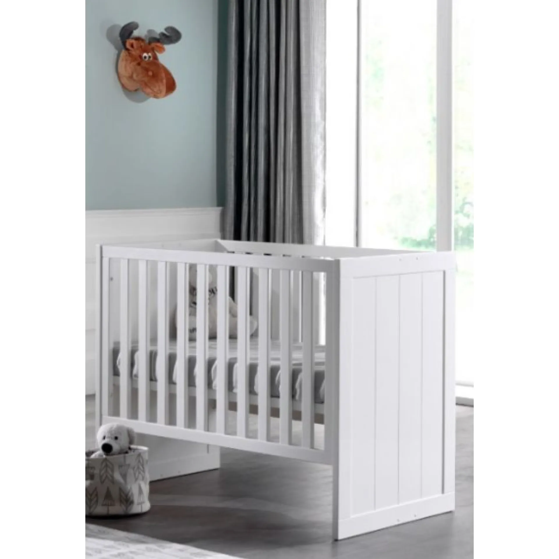 Kinder Vipack Babyzimmer-Set Erik - Dreitüriger Kleiderschrank, Kommode, Wickeltisch & Kinderbett - MDF/