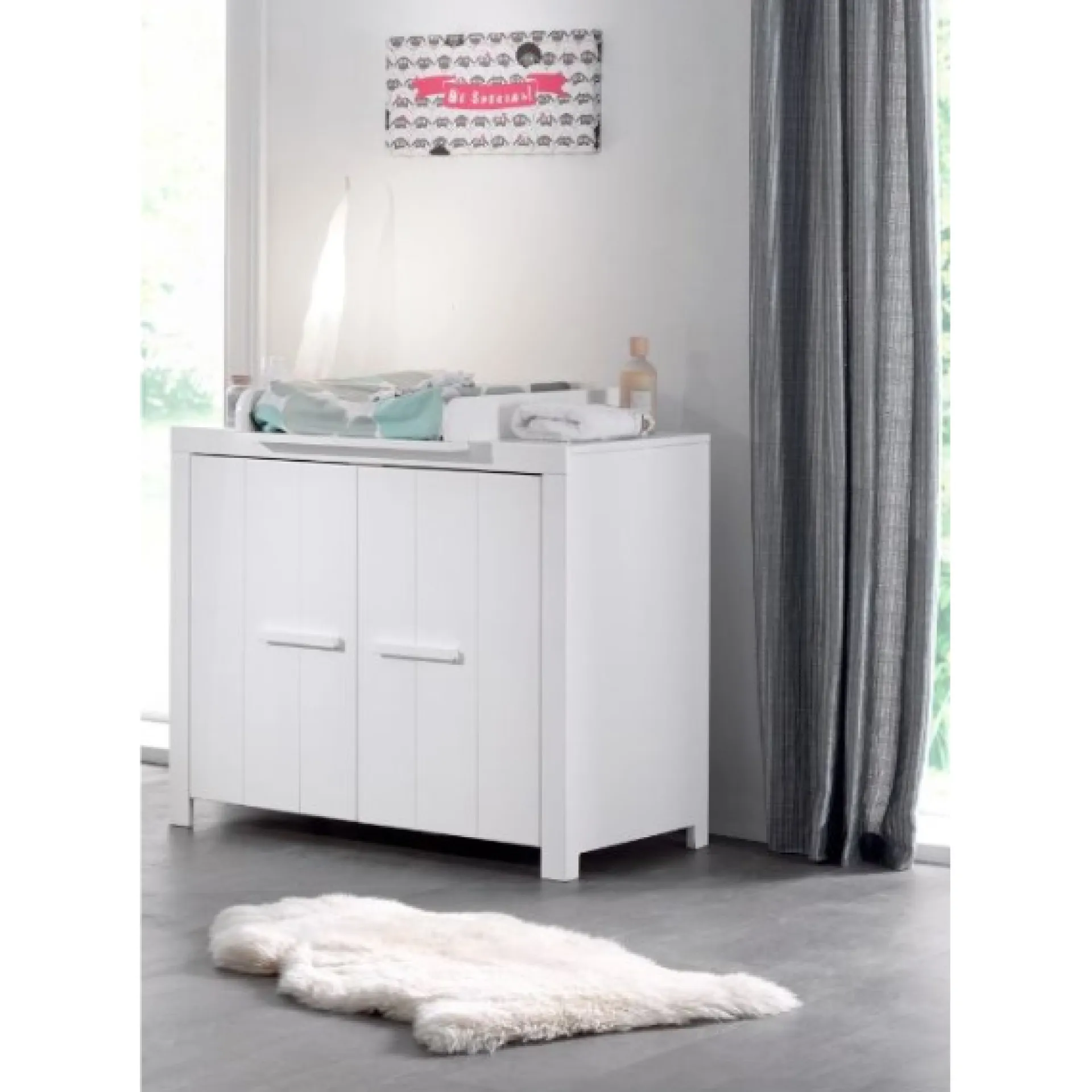 Kinder Vipack Babyzimmer-Set Erik - Dreitüriger Kleiderschrank, Kommode, Wickeltisch & Kinderbett - MDF/