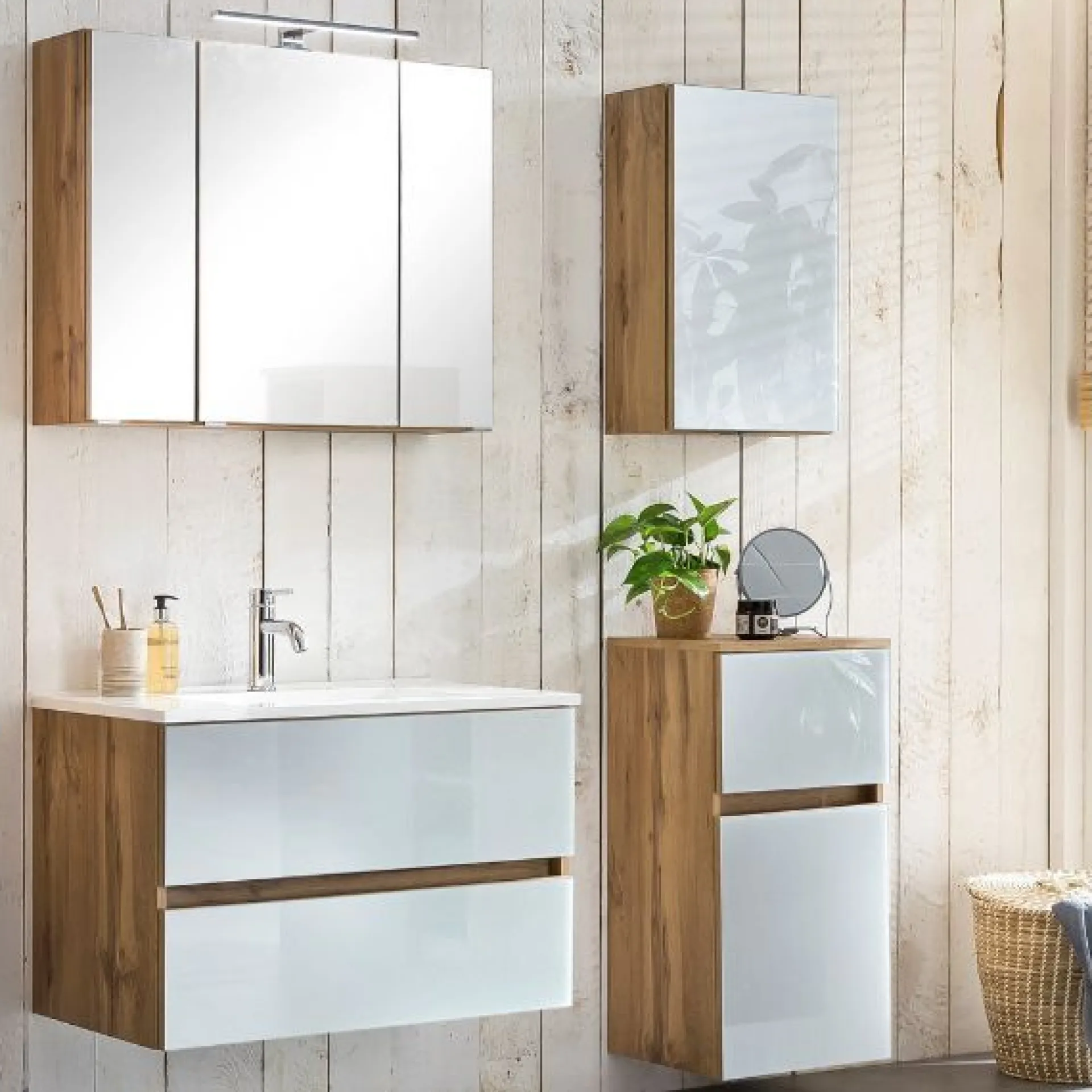 Held Badezimmerset Helsinki | Waschtischschrank, Spiegelschrank, Hängeschrank, Seitenschrank | Wotan Eiche/weißes Design