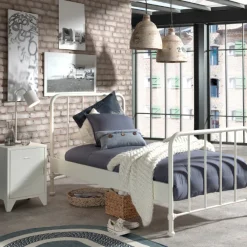 Bett Bronxx Metall 90x200 (inkl. Lattenrost) mit Nachttisch - mattweiß