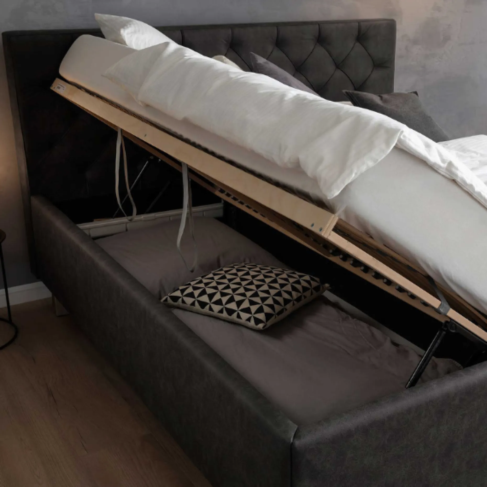 Bett San Marino 160x200cm mit Stauraum Kunstleder - anthrazit/schwarz