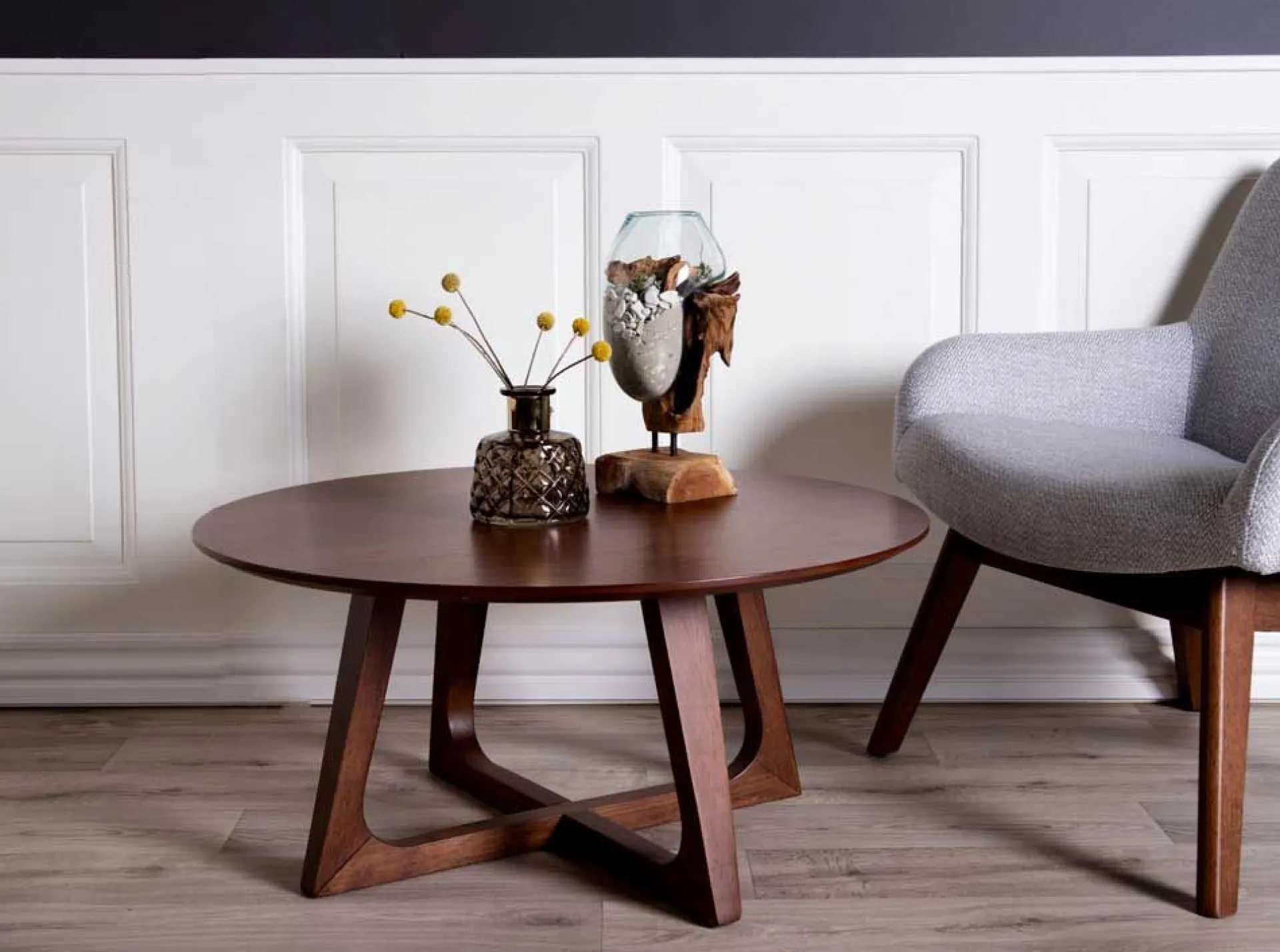 House Nordic Couchtisch aus em Nussbaumfurnier Ø75x36 cm