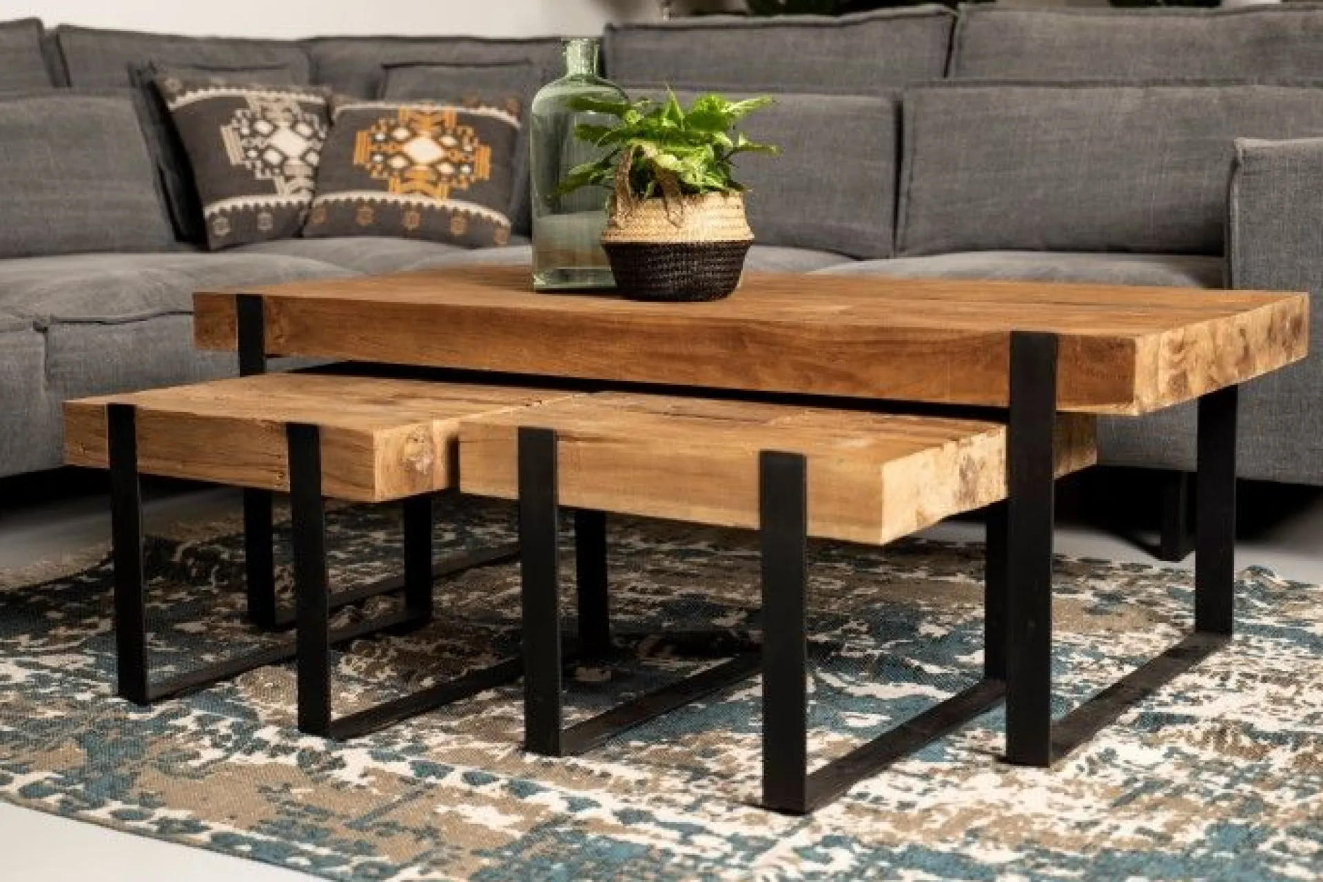 HSM Couchtisch Norton 130x60cm - recyceltes Teakholz/Eisen