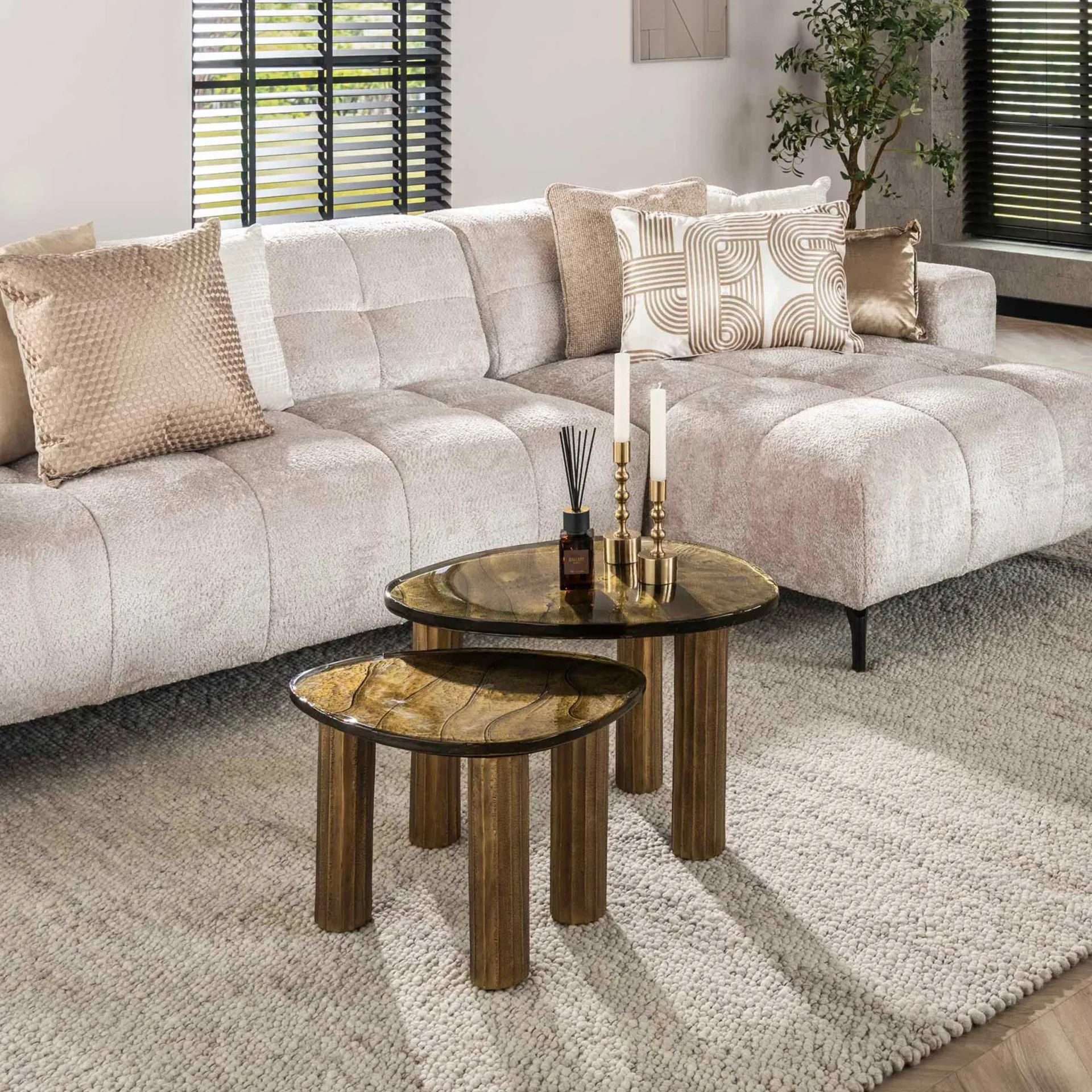 Emob Eclipse M Couchtisch in Antik