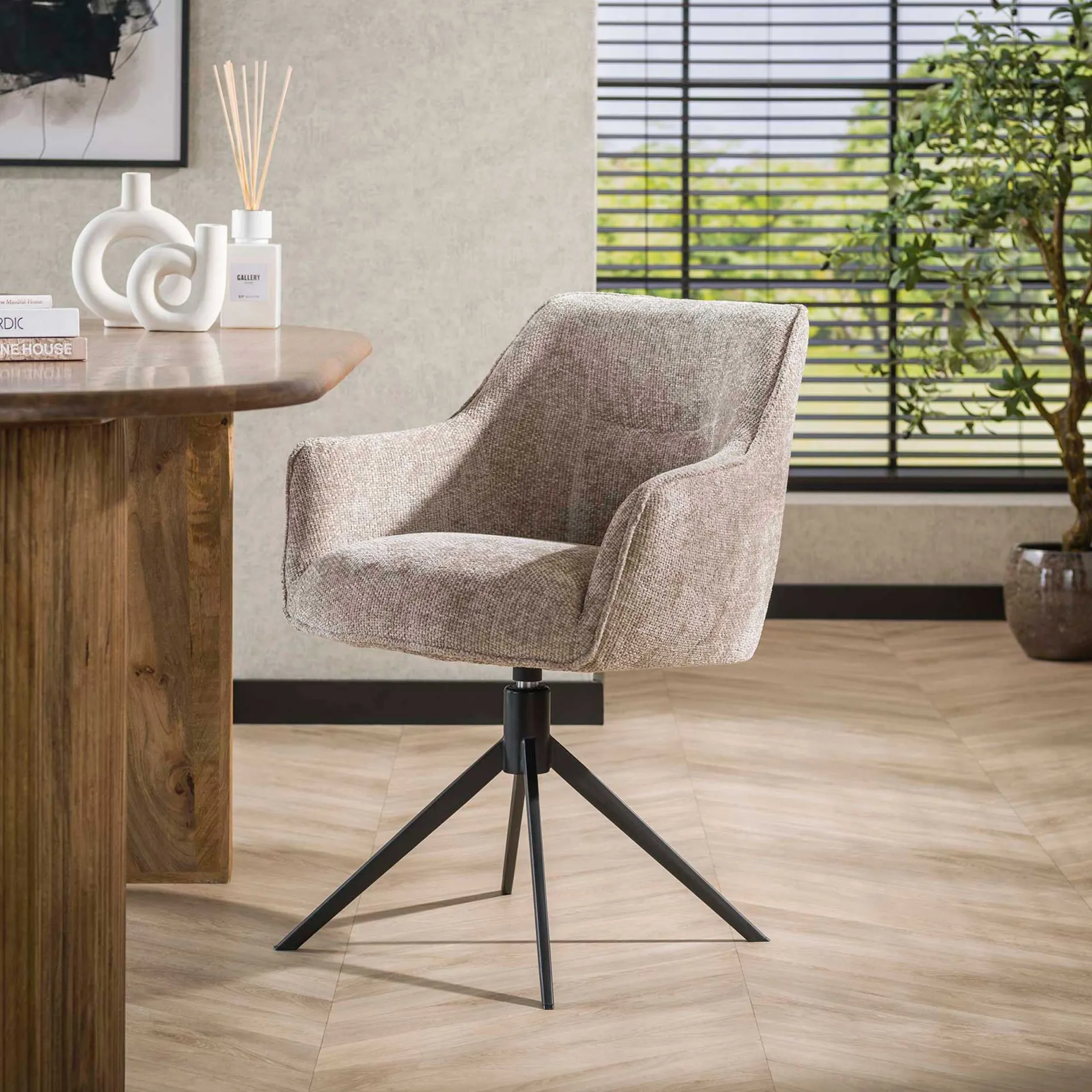 Emob Eimerstuhl Giacomo - 61x62x83cm - drehbar - sand