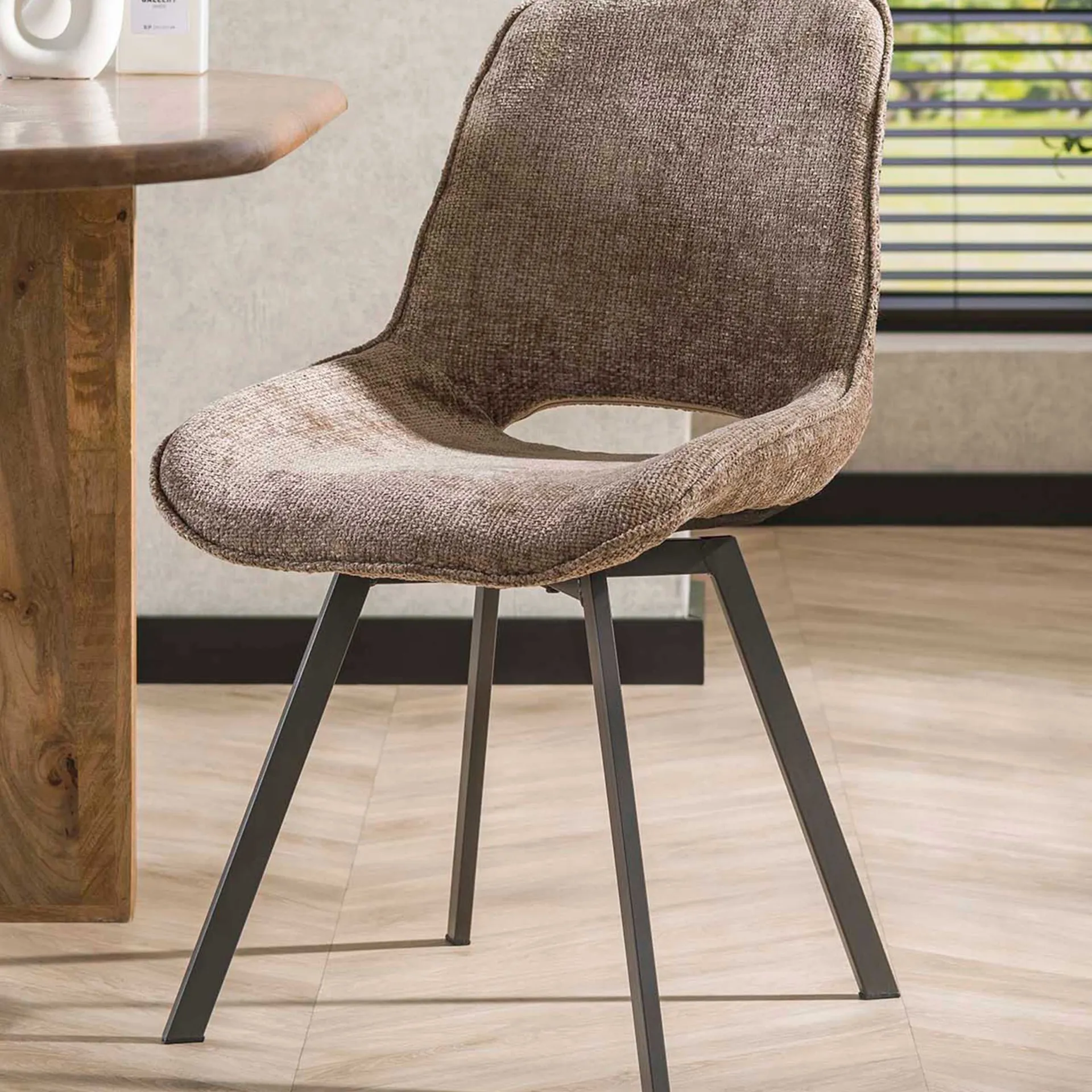Emob Esszimmer-Drehstuhl Nuria - champagnerfarbener Chenille-Stoff