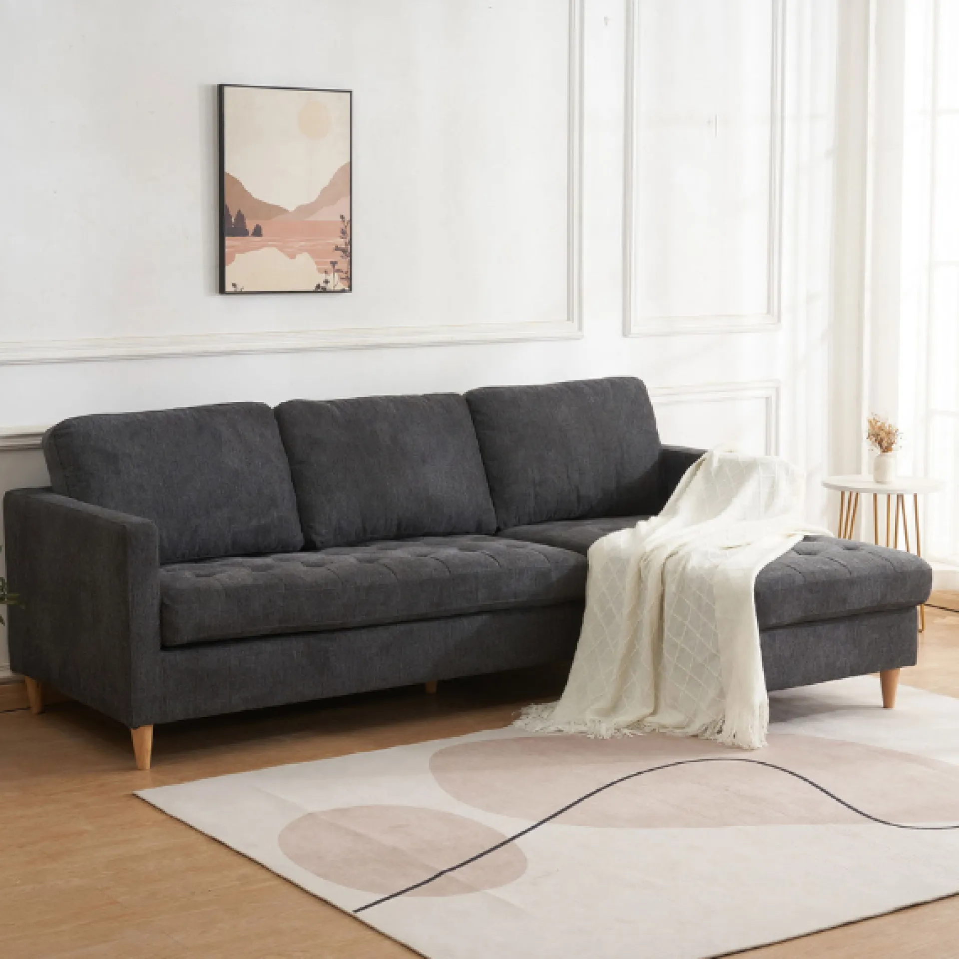 House Nordic Firenze Dunkeles Sofa mit Naturholzbeinen
