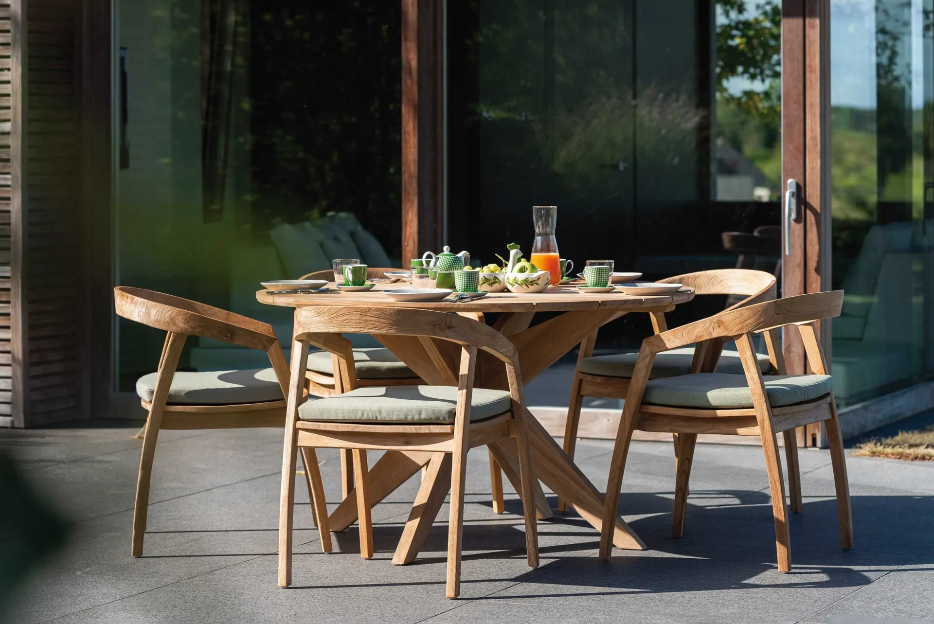 Gescova Gartentisch Java - Teakholz massiv - Ø165 cm -