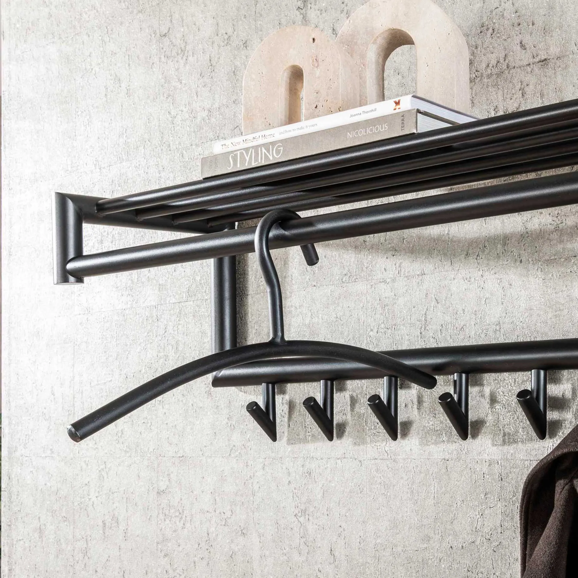 Emob Gunmetal Rundrohr Kleiderbügel