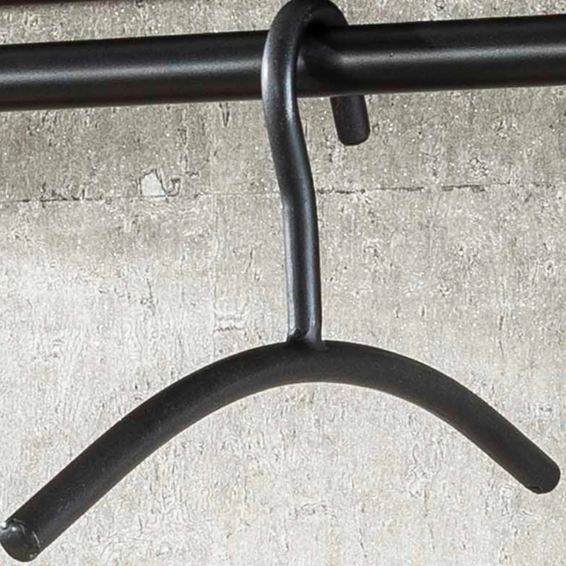 Emob Gunmetal Rundrohr Kleiderbügel
