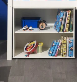 Halbhochbett Charlotte mit Schreibtisch und Regalen - weiß