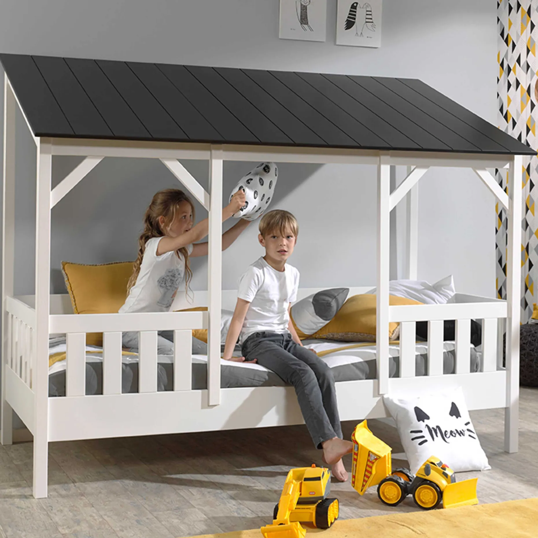 Hausbett Malia 90x200 - schwarzes Dach