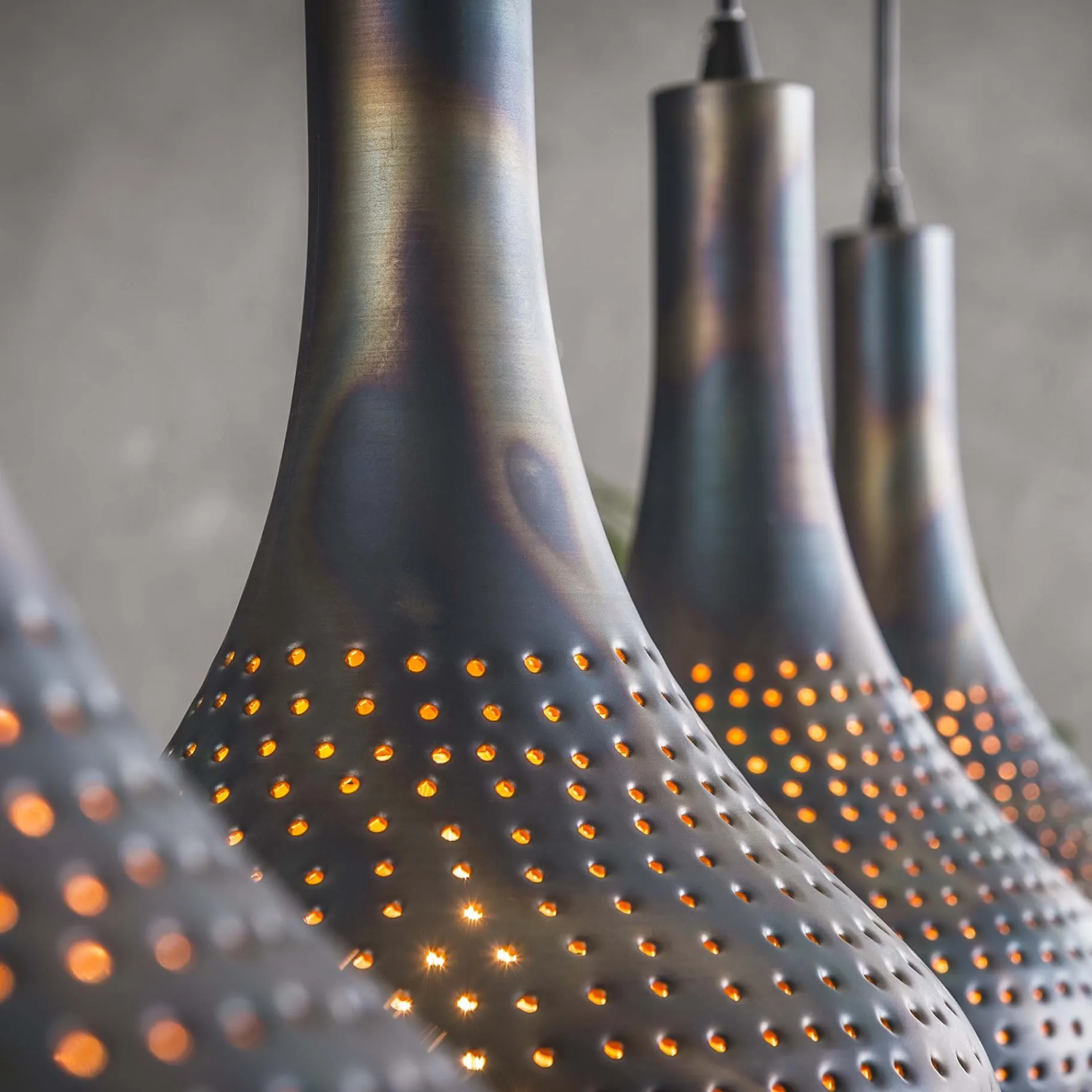 Emob Hängeleuchte Cone 4 Lampenschirme - schwarz/braun