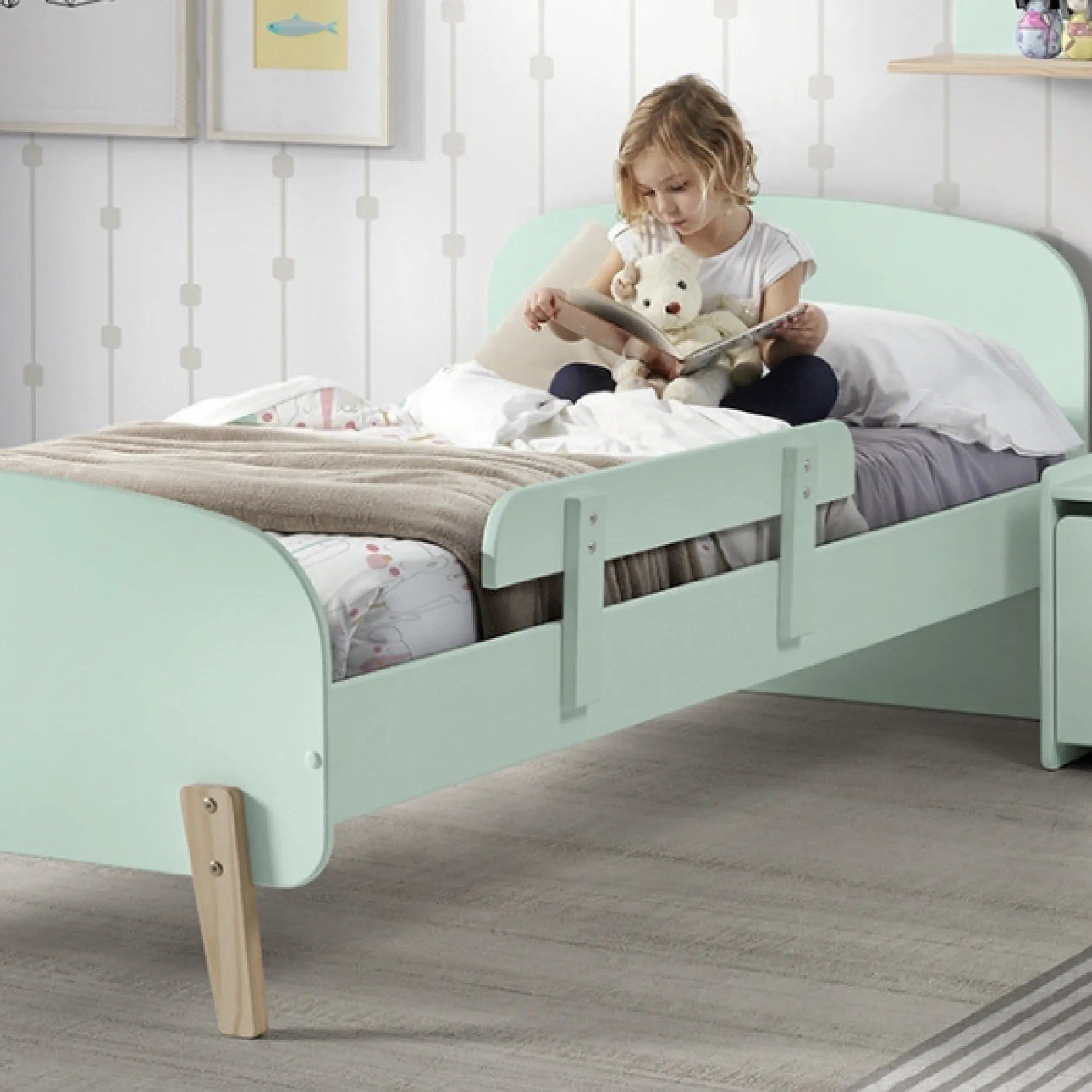 Kinderbett 90x200 mit Bettgitter - mintgrün