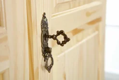 Kleiderschrank Bastian mit 2 Türen - Kieferholz