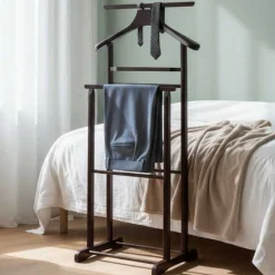 Kleiderständer mit Hosenbügel | Pine-design