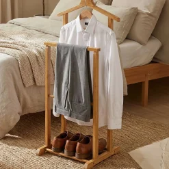 Kleiderständer mit Hosenbügel | Bambusdesign