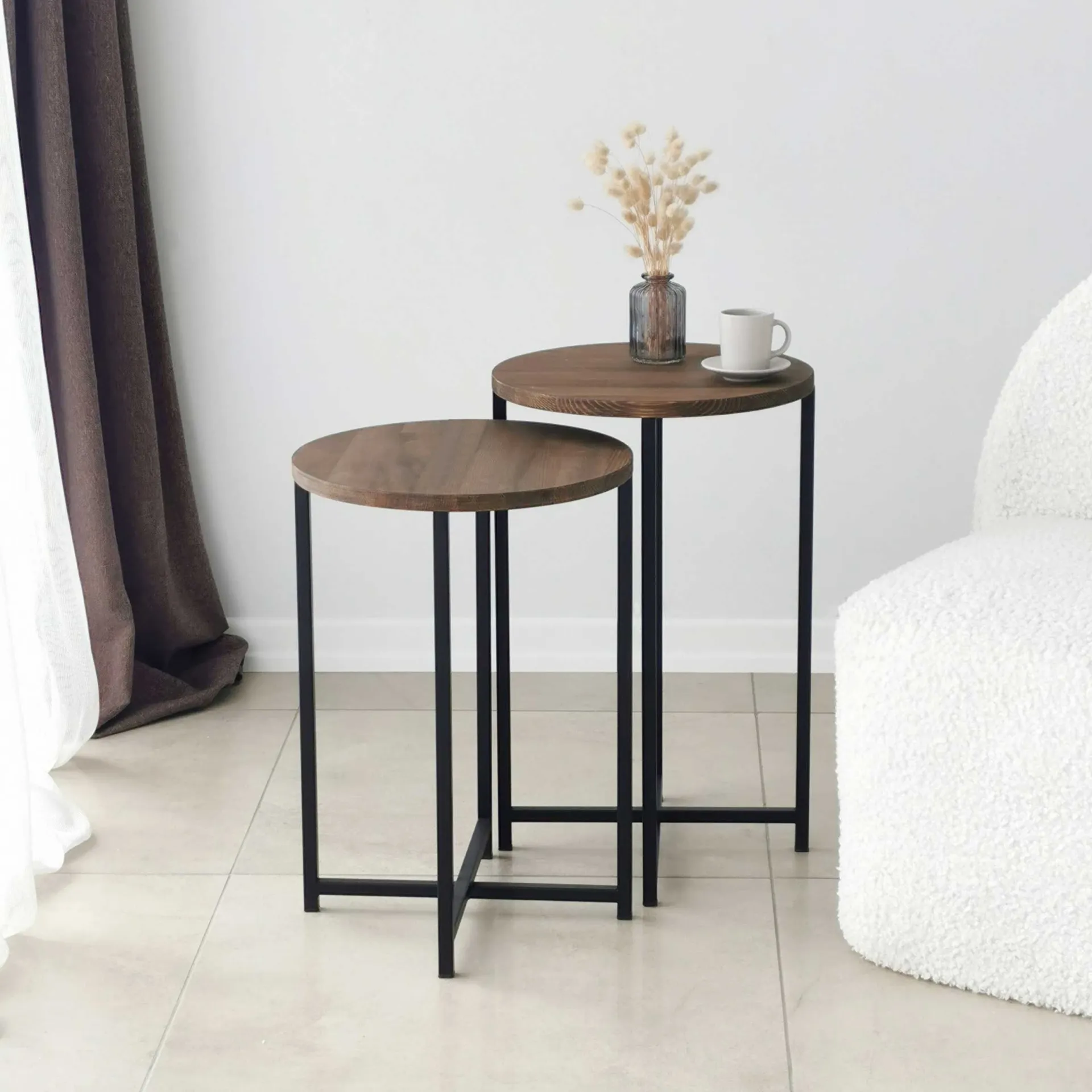 Emob Neta Couchtisch | Kiefernholz | Walnuss