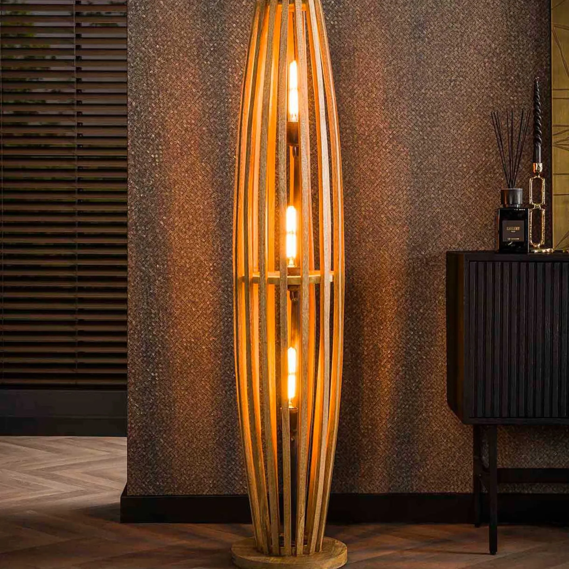 Emob Orwell Stehleuchte 145 cm-mango