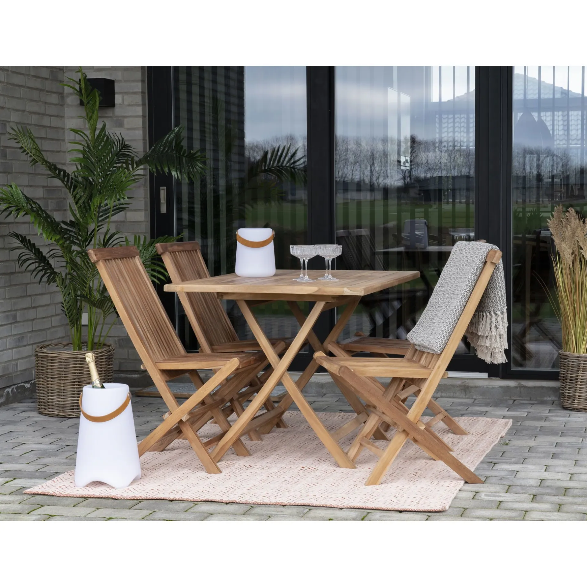 House Nordic Oviedo Gartentisch - 120x80x75 cm - Teakholz massiv