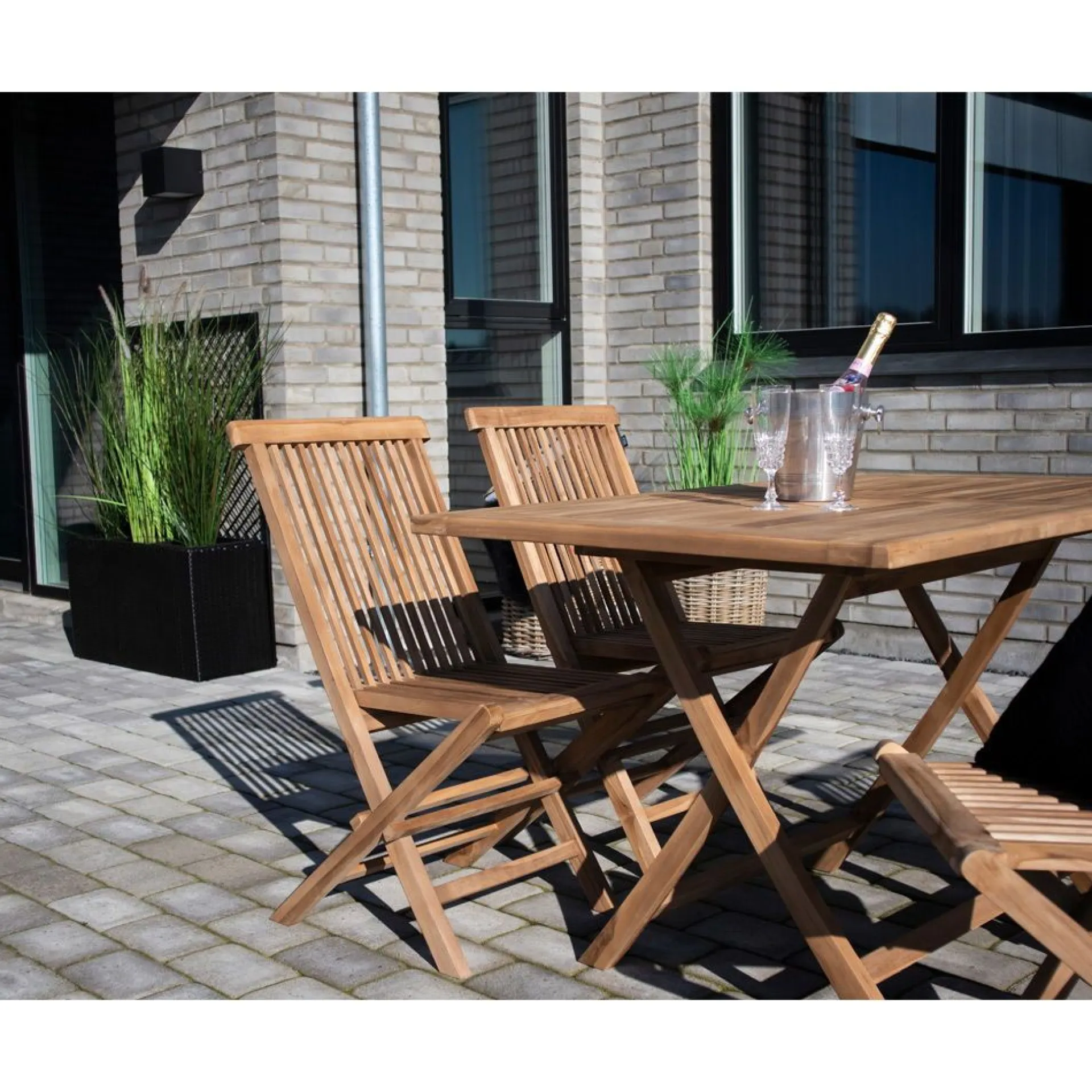 House Nordic Oviedo Gartentisch - 120x80x75 cm - Teakholz massiv