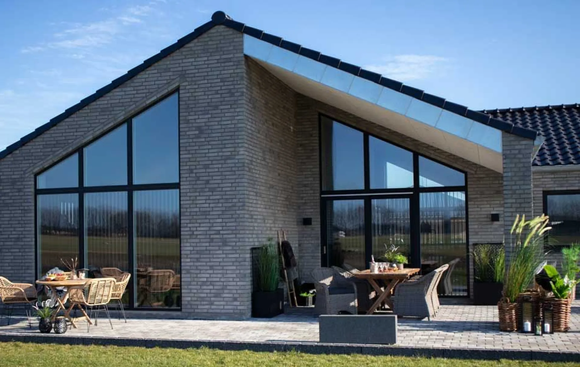 House Nordic Oviedo Teak Esstisch - Natur inspiriert Ø100x75 cm