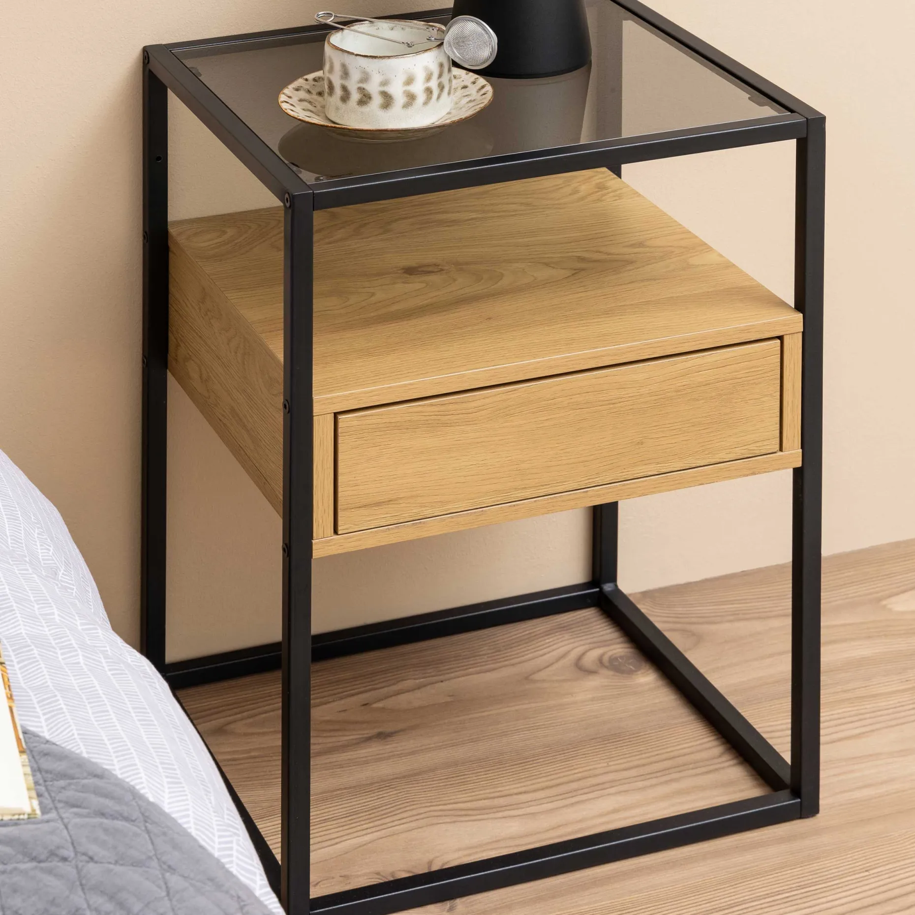 Quadratischer Nachttisch aus roher Eiche, Rauchglas und Stahl