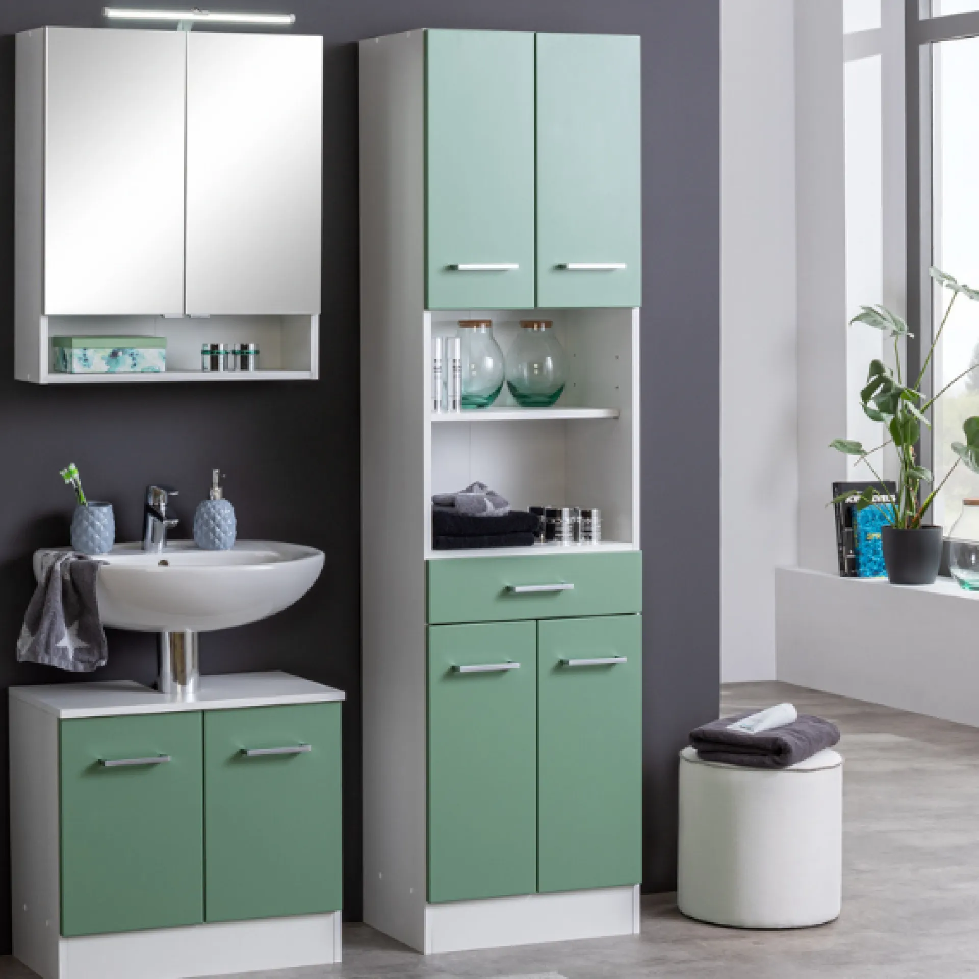 Held RiccaBadezimmer : Spiegelschrank, Waschbeckenunterschrank, Säulenschrank -