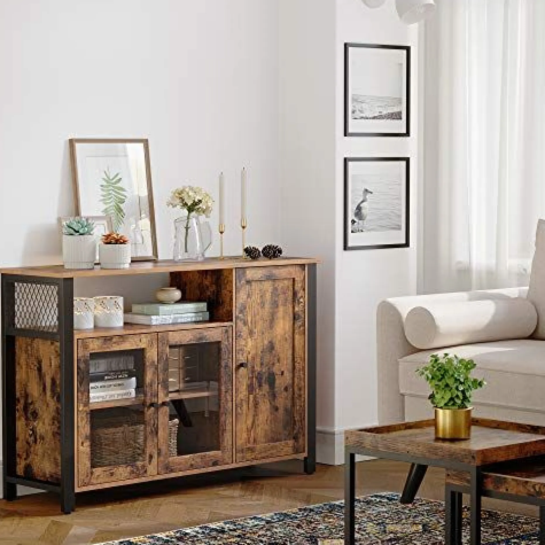 Rustikaler brauner Stahl-Lagerschrank mit Montagesatz