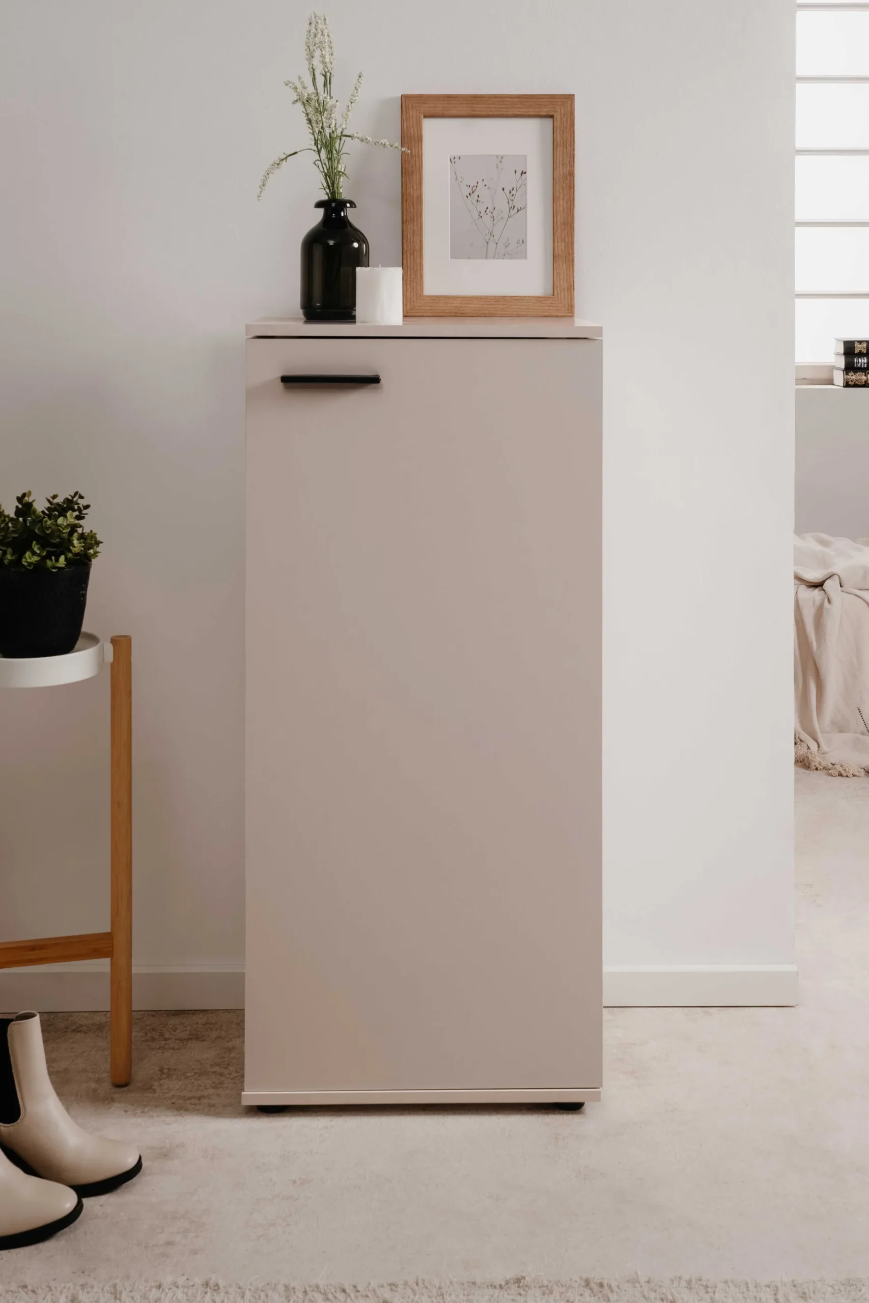 Schuhschrank Satine - 50x34x110cm - 1 Tür - beige