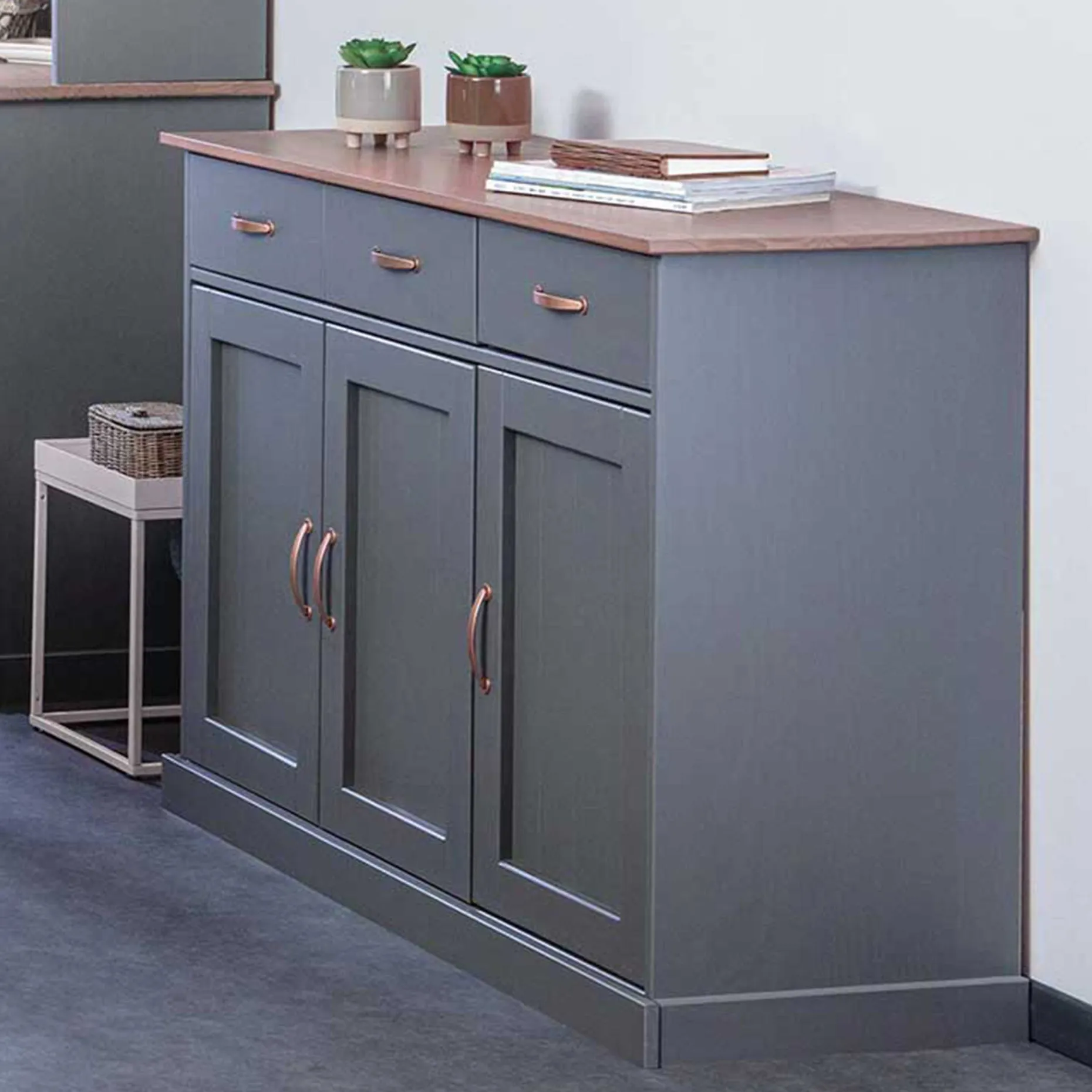 Sideboard Cerci 131cm mit 3 Türen und 3 Schubladen - grau