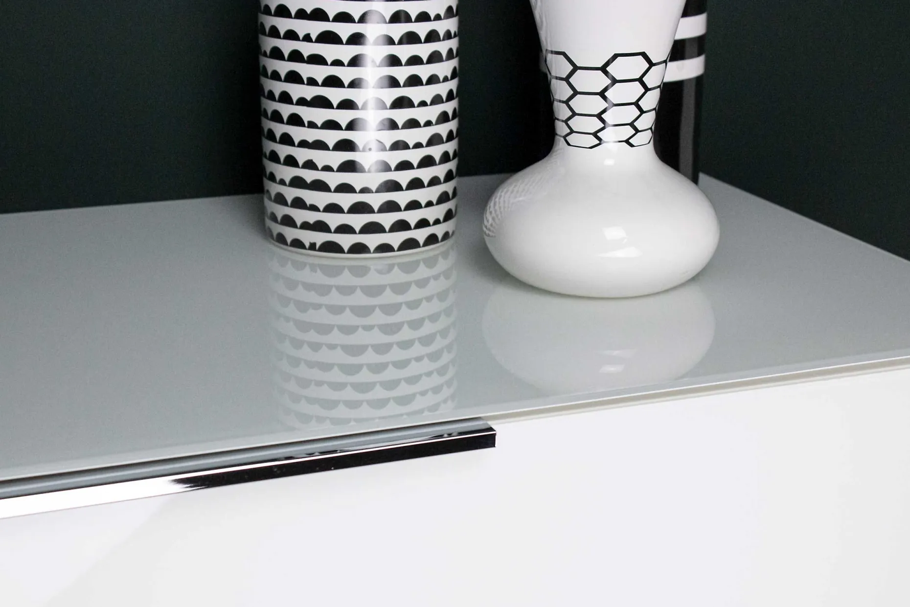 Sideboard Dudek 134cm mit 4 Schubladen und 1 Tür - weiß