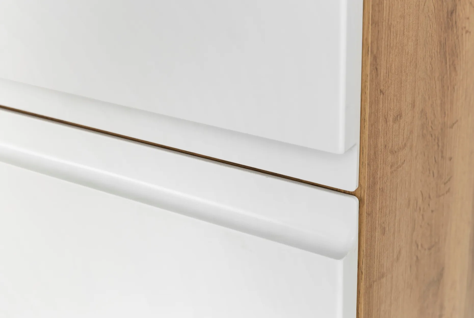 Säulenschrank Varese | 40 x 35 x 180 cm | Wotan Oak / weißes Design