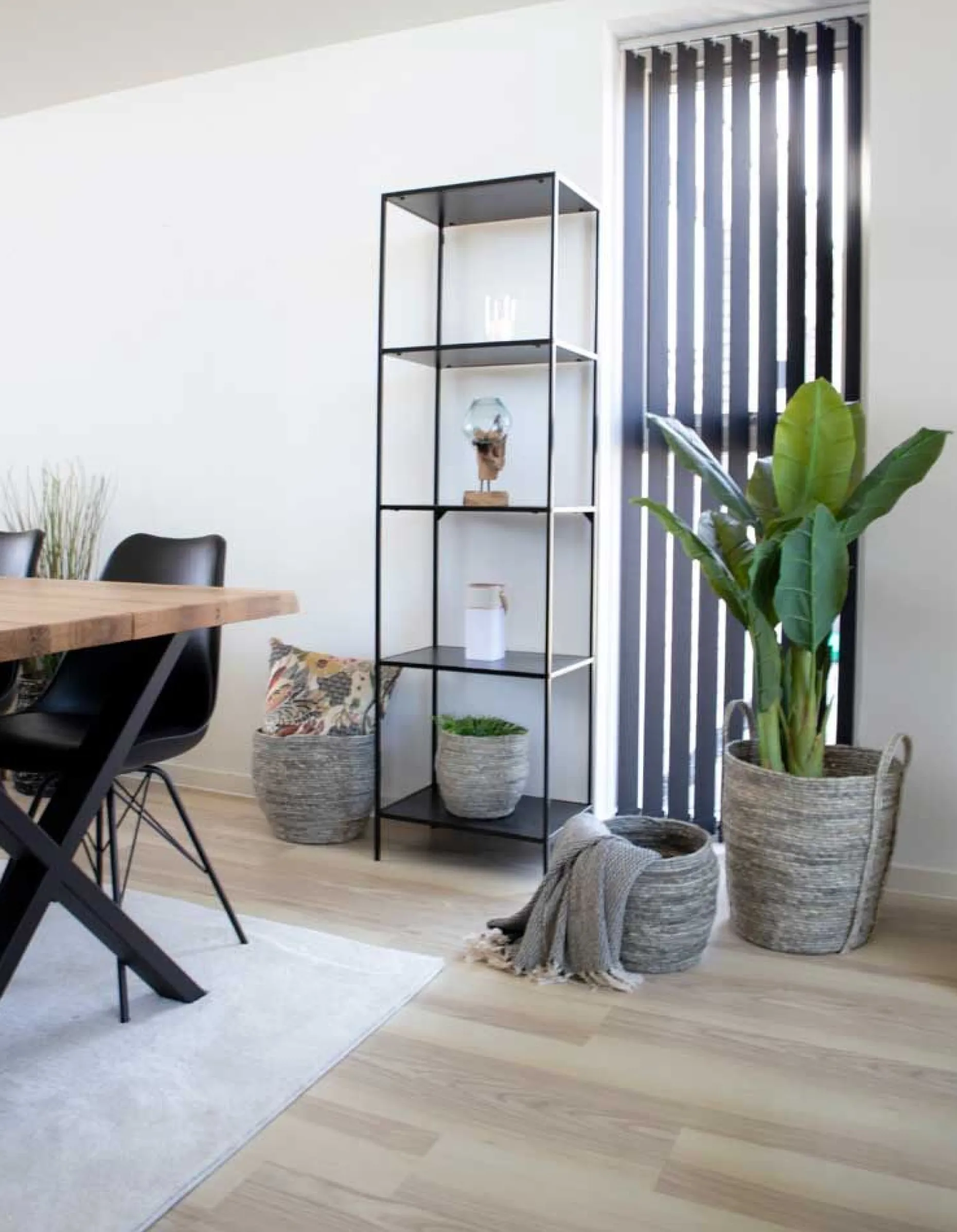 Vita Black Regal - 5 Böden, 51x36x170 cm