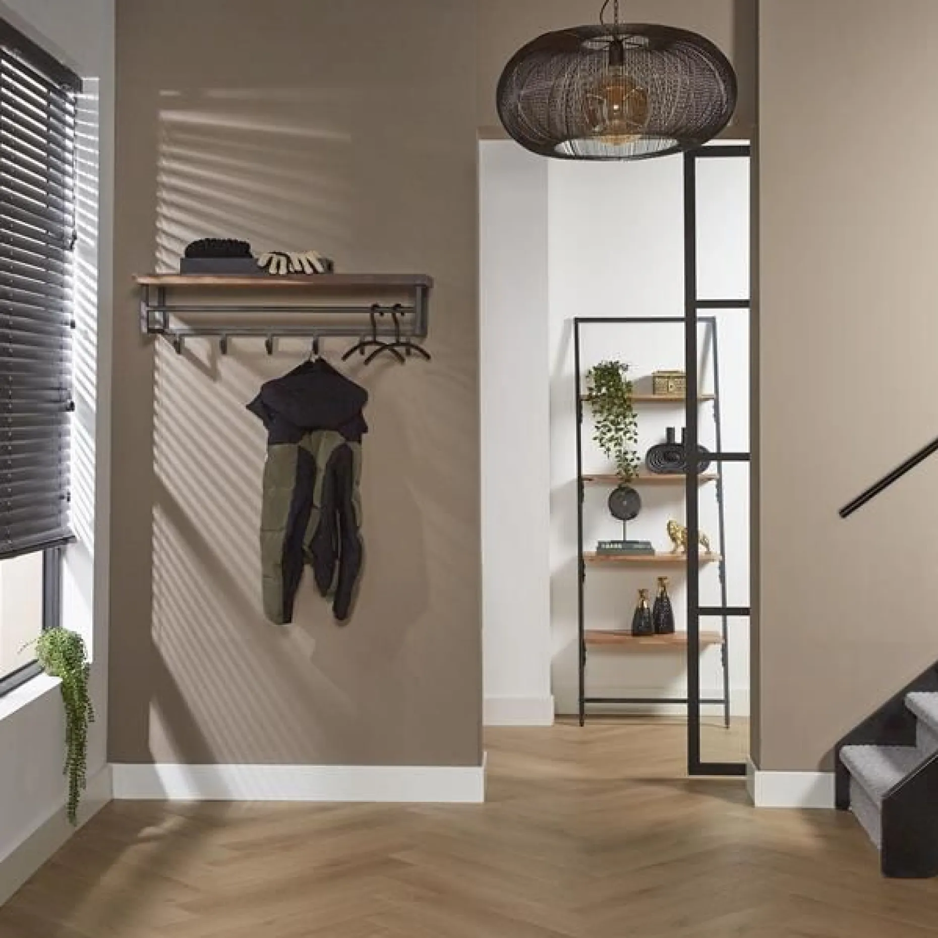 Wandgarderobe Antoinette-Saja Nussbaum