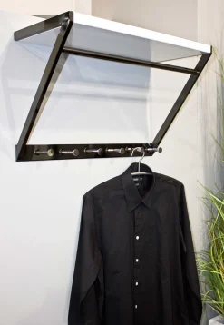 Wandgarderobe mit 5 Knöpfen | 60 x 29 x 40 cm | weiß-schwarz