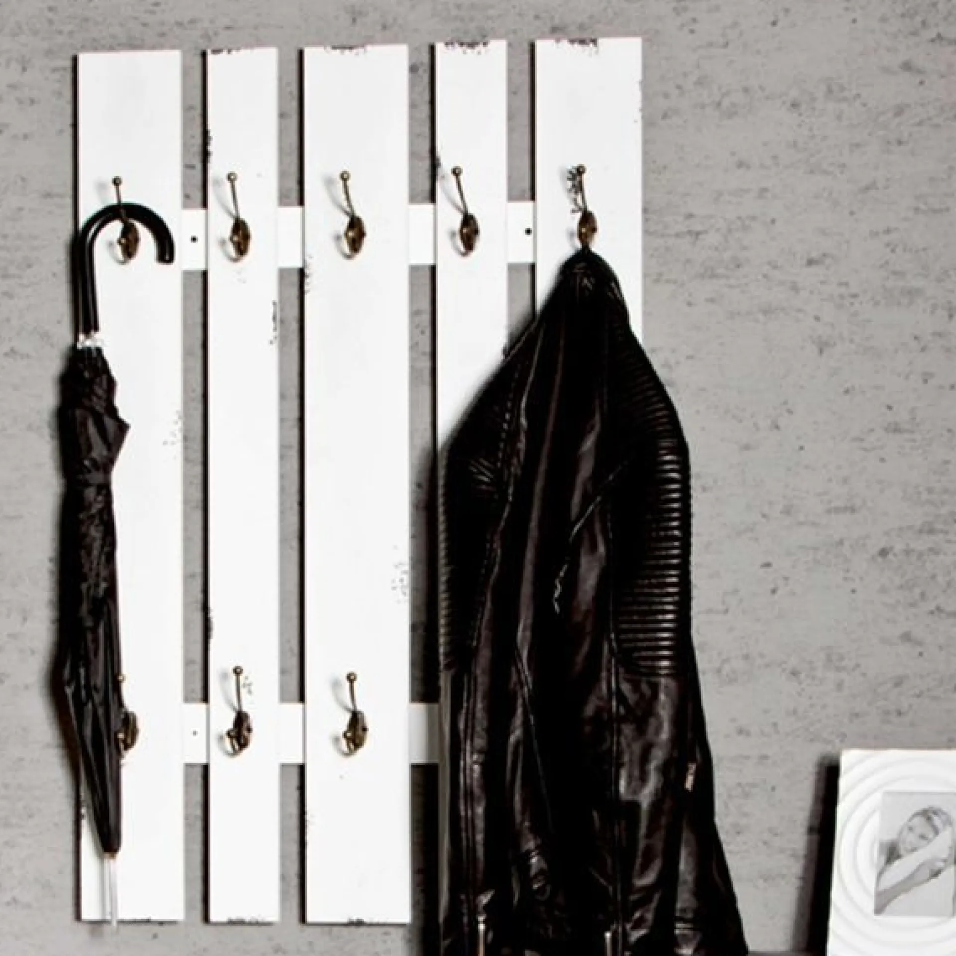 Haku Wandgarderobe | 65 x 9 x 100 cm |