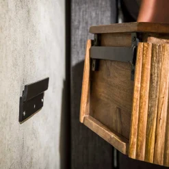 Wave Runder Nachttisch aus Mangoholz - Sand Finish