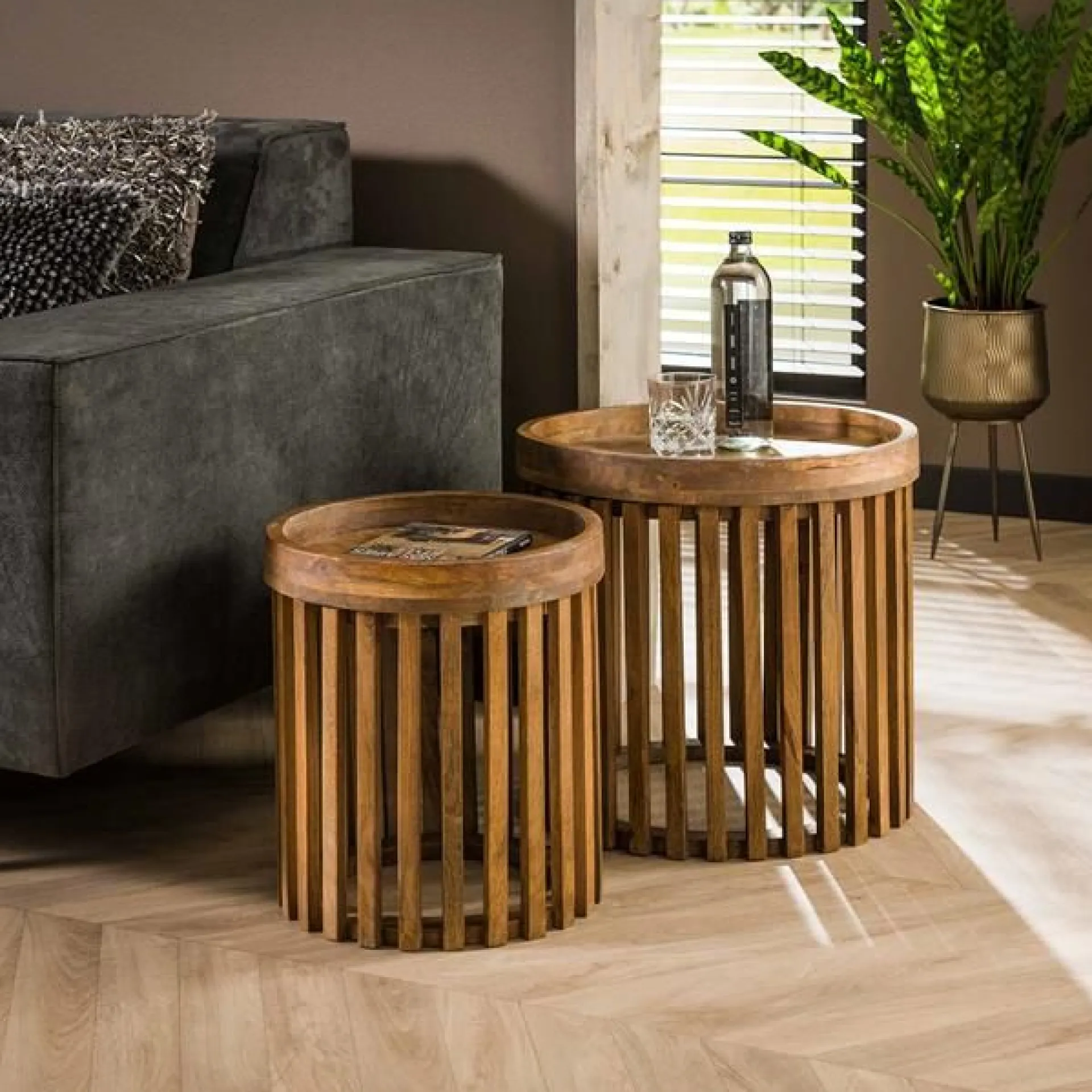 Emob WesSatz von 2 Couchtischen - sandfarbenes Mangoholz